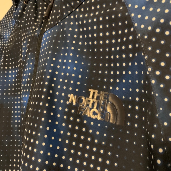 The North Face Lightweight Jacket - Picture 4 of 5